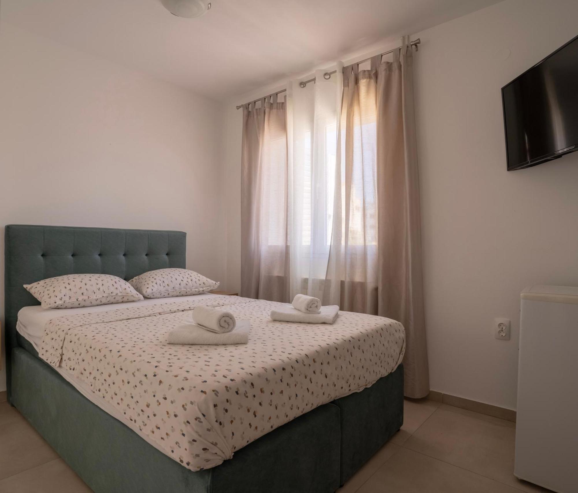Apartments & Rooms Petra Zadar Eksteriør bilde